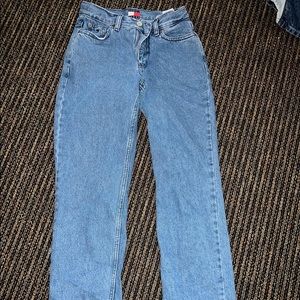 UO TOMMY JEANS (don’t sell these anymore) size 24 length 30!